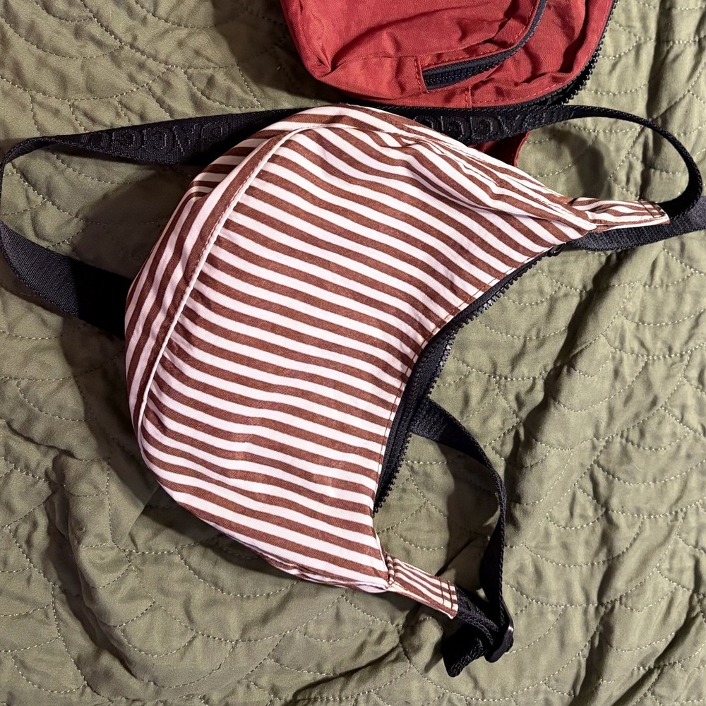 Baggu small crescent